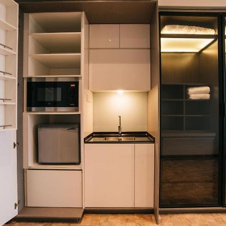 Expressionz Professional Suites By Mykey Kuala Lumpur Zewnętrze zdjęcie A kitchenette in a hotel