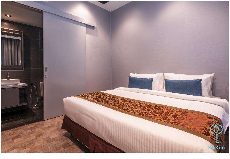 Expressionz Professional Suites By Mykey Kuala Lumpur Zewnętrze zdjęcie A bed runner